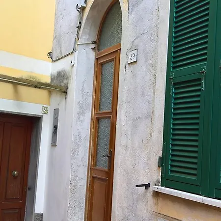 Monterosso Old Town Apartment